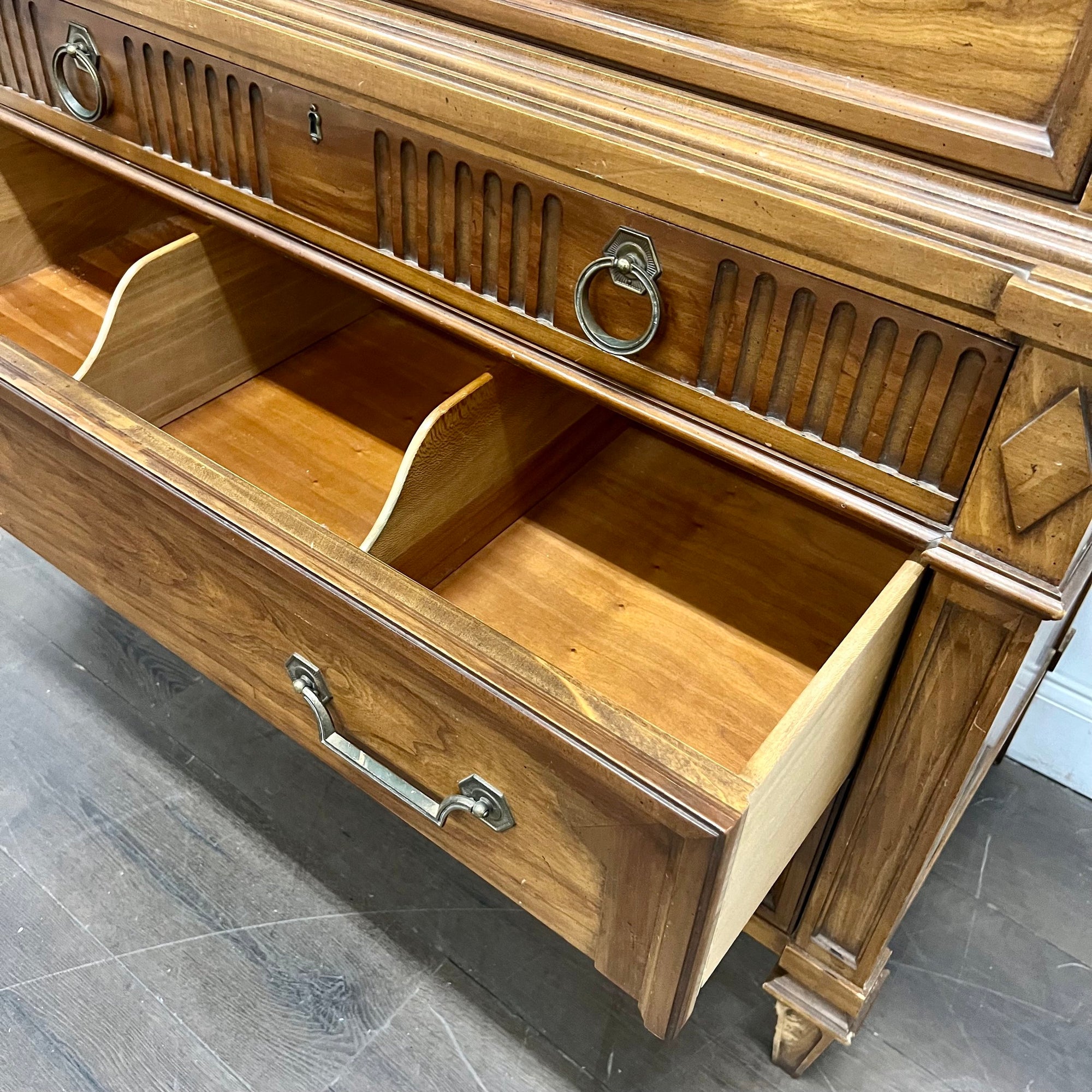 CUSTOMIZABLE: Transitional Thomasville Chest CUSTOMIZABLE: Transitional Thomasville Chest